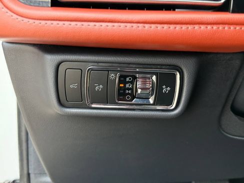 Used 2025 Lincoln Aviator Reserve AWD/4WD image 20