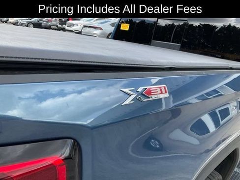 Used 2024 GMC Sierra 1500 SLT w/ SLT Convenience Package AWD/4WD image 10