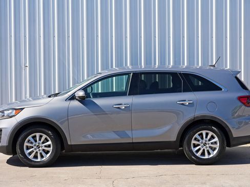 Used 2019 Kia Sorento L image 42