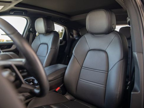 Certified 2024 Porsche Cayenne Coupe AWD/4WD image 5