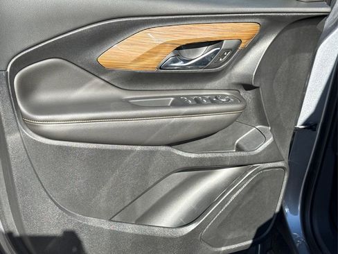 Used 2021 GMC Terrain SLE w/ Driver Convenience Package image 23