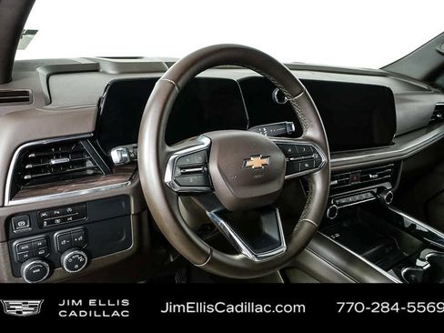 Used 2025 Chevrolet Tahoe LT image 4