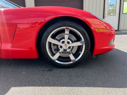 Used 2010 Chevrolet Corvette Convertible w/ Preferred Equipment Group RWD image 26
