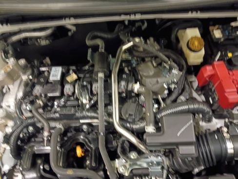 Used 2026 Nissan Kicks SR FWD image 16