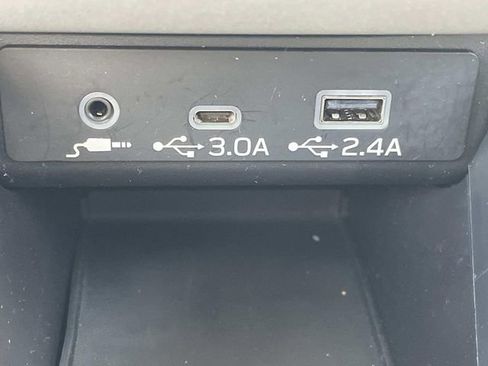 Used 2025 Subaru Outback Premium w/ Popular Package #1A image 24