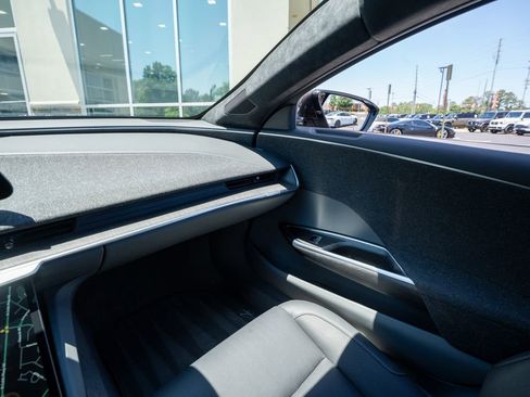 Used 2024 Lucid Air Pure RWD image 40