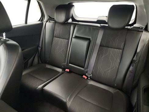 Used 2018 Chevrolet Trax LT w/ LT Convenience Package image 25