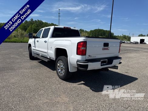 Used 2019 GMC Sierra 2500 Denali w/ Duramax Plus Package AWD/4WD image 4