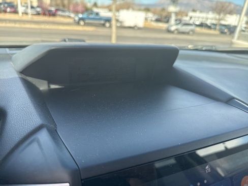 Used 2020 Subaru Forester Limited image 15