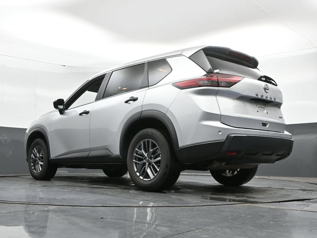 Used 2024 Nissan Rogue S AWD/4WD image 47