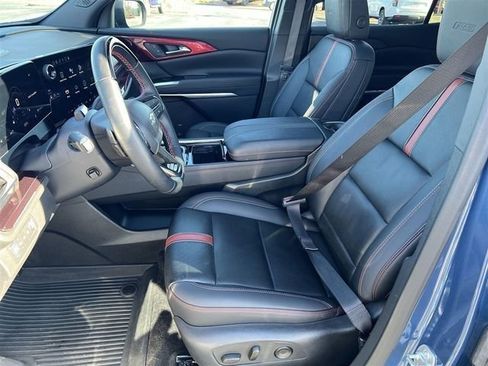 Used 2024 Chevrolet Traverse RS w/ LPO, Floor Liner Package AWD/4WD image 23