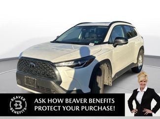 Used 2025 Toyota Corolla Cross LE w/ Moonroof Package AWD/4WD video 1