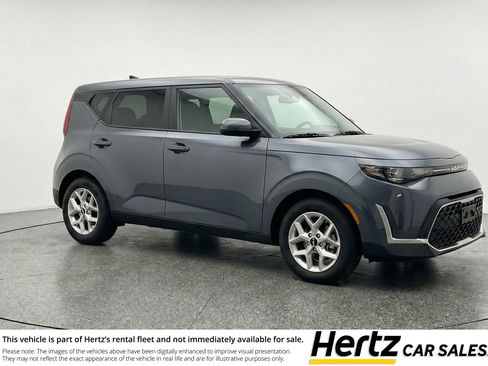 Used 2025 Kia Soul LX w/ LX Technology Package FWD image 1