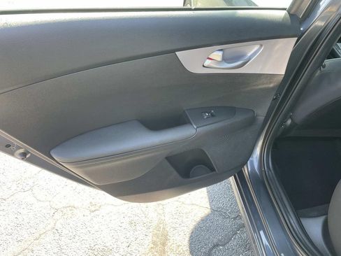 Used 2024 Kia Forte LXS w/ LXS Technology Package FWD image 15