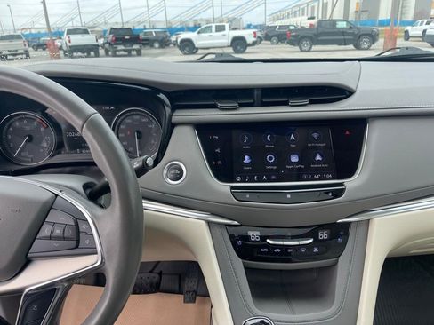 Used 2021 Cadillac XT5 Premium Luxury image 15