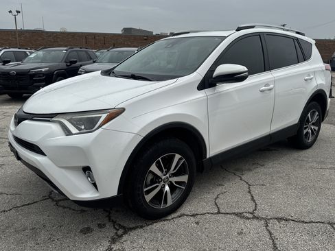 Used 2017 Toyota RAV4 XLE w/ Plus Extra Value Package FWD image 7