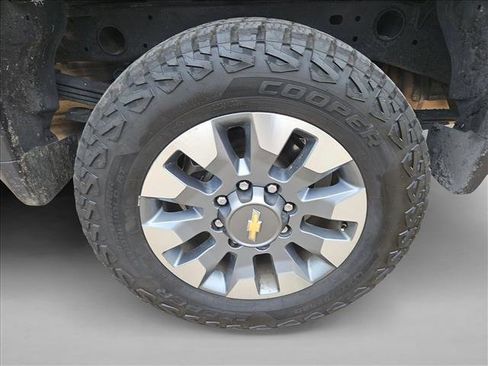 Used 2023 Chevrolet Silverado 2500 Custom w/ Custom Convenience Package AWD/4WD image 12