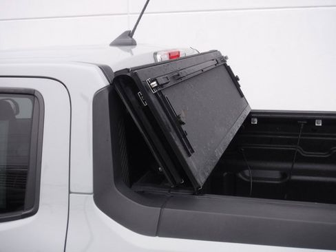 Used 2022 Ford Maverick XLT image 18