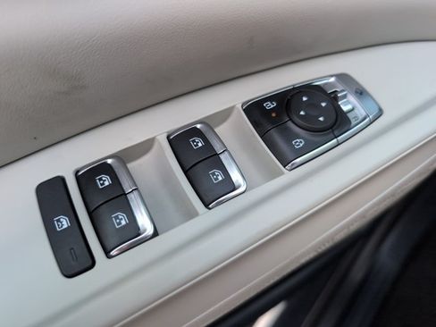 Used 2025 Kia Carnival SX Prestige FWD image 20