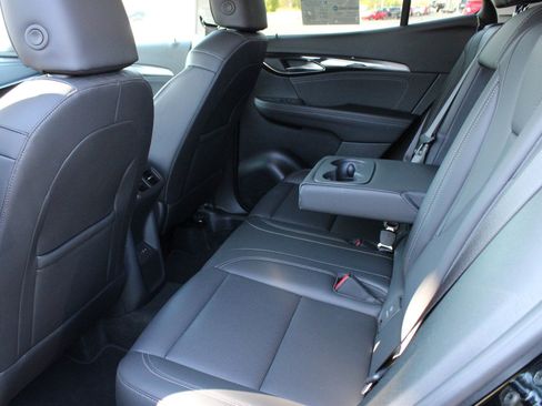 Used 2025 Buick Envision Preferred AWD/4WD image 17