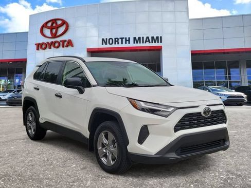 Used 2025 Toyota RAV4 LE AWD/4WD image 1