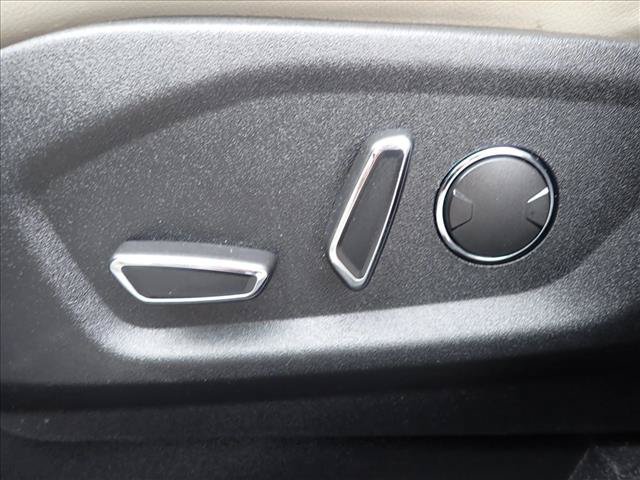 Used 2019 Ford Edge Titanium w/ Equipment Group 301A AWD/4WD image 14
