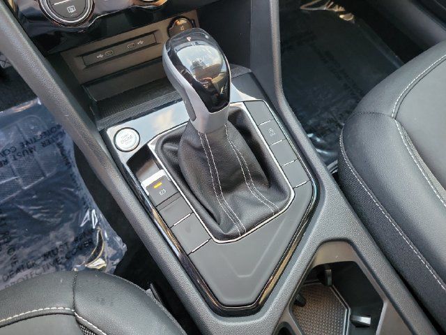 Certified 2024 Volkswagen Taos SE FWD image 27