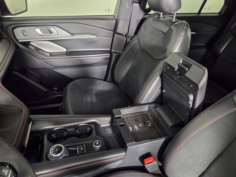 Used 2025 Ford Explorer ST w/ Sun And Sound Package AWD/4WD image 21