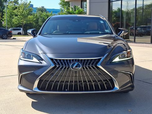 Certified 2025 Lexus ES 300h w/ Technology Package FWD image 2
