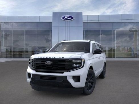 New 2025 Ford Expedition Platinum w/ Stealth Performance Package AWD/4WD image 2