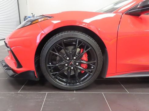 Used 2025 Chevrolet Corvette Stingray Coupe w/ 1LT RWD image 12