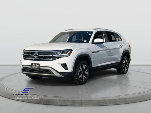 Used 2022 Volkswagen Atlas Cross Sport SE image 3