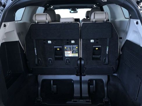 Used 2023 Toyota Sienna XLE image 32