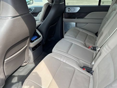 Used 2024 Lincoln Navigator Reserve AWD/4WD image 16