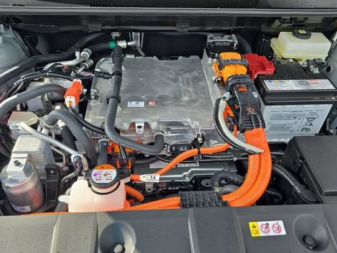 New 2026 Toyota C-HR AWD/4WD image 30