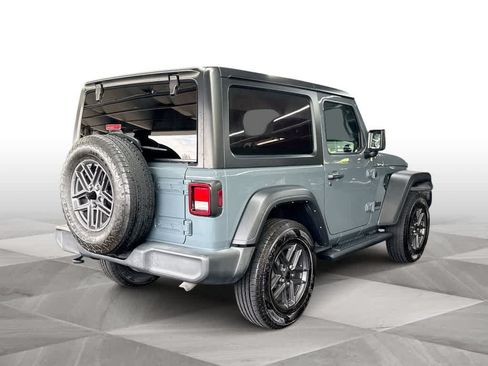 Used 2024 Jeep Wrangler Sport AWD/4WD image 8