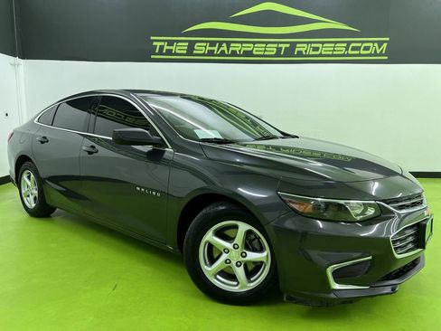 Used 2018 Chevrolet Malibu LS FWD image 1