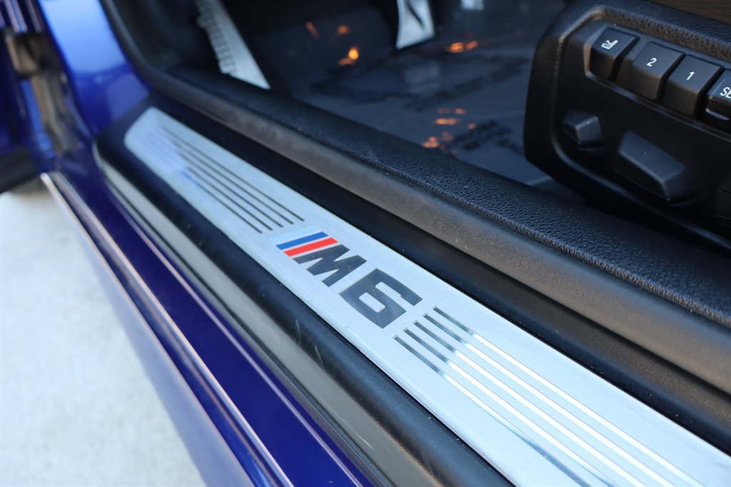 Used 2015 BMW M6 Convertible RWD image 21
