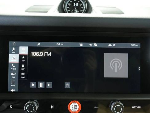 New 2026 Porsche Macan image 18