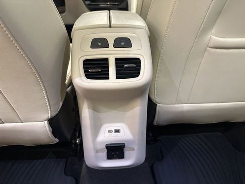 Used 2023 Buick Envision Avenir image 32