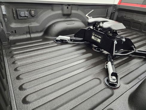 Used 2022 RAM 3500 Big Horn w/ Level C Equiment Group image 5