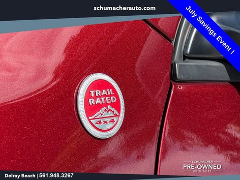 Used 2020 Jeep Cherokee Trailhawk w/ Cold Weather Group AWD/4WD image 10