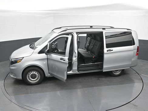 Used 2023 Mercedes-Benz Metris Passenger image 53