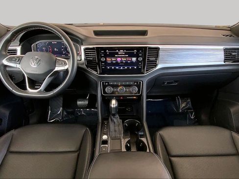 Used 2023 Volkswagen Atlas Cross Sport SE w/ Panoramic Sunroof Package FWD image 16