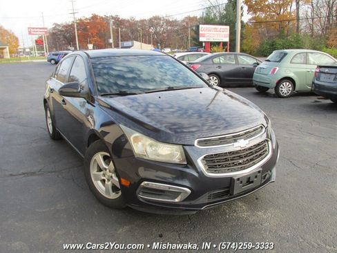 Used 2015 Chevrolet Cruze LT image 1