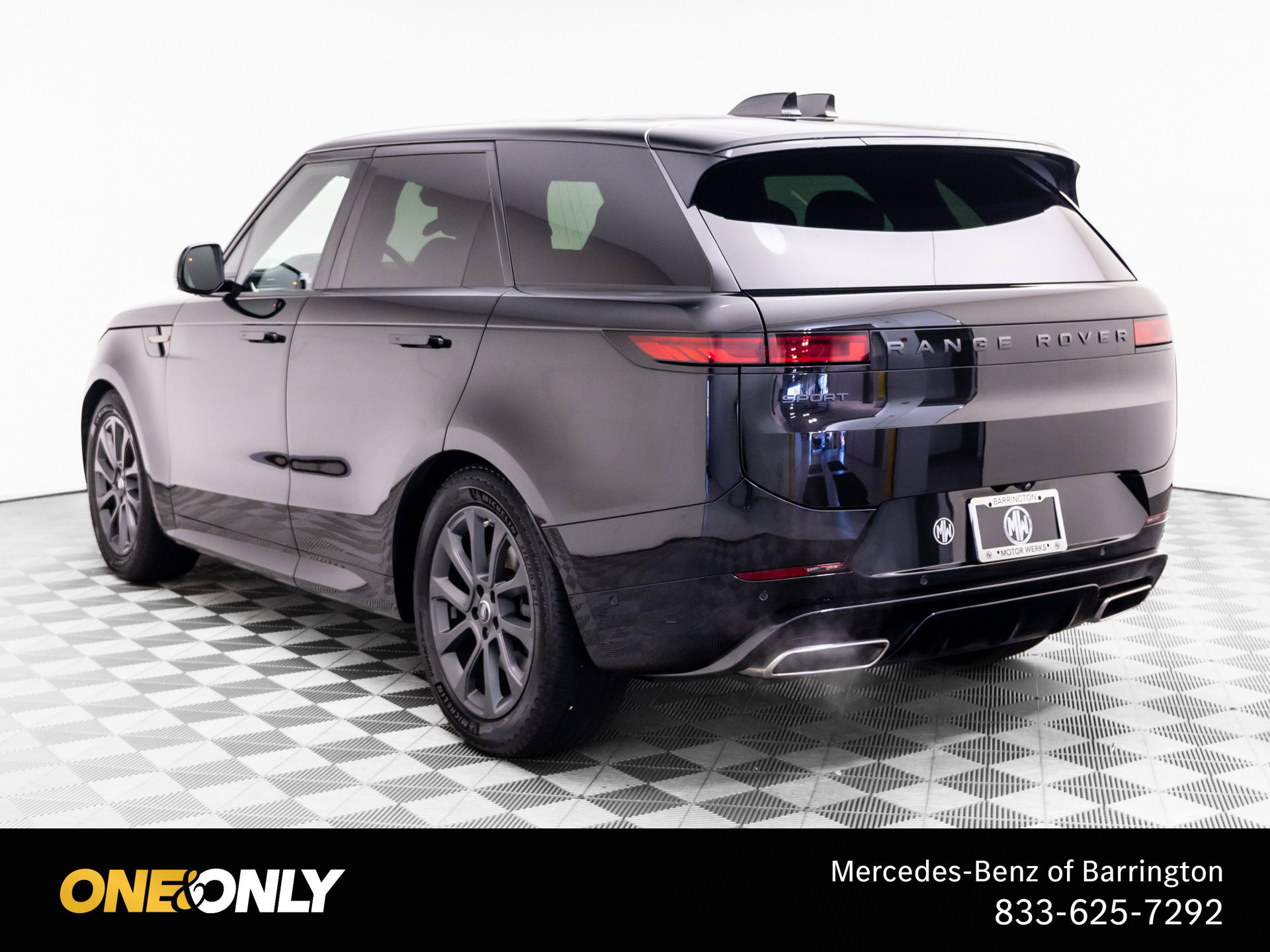 Used 2024 Land Rover Range Rover Sport Dynamic SE AWD/4WD image 3