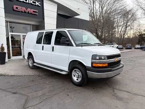 Used 2024 Chevrolet Express 2500 w/ Driver Convenience Package image 5