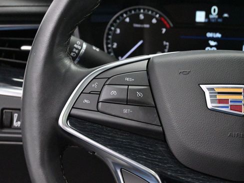 Certified 2025 Cadillac XT5 Premium Luxury AWD/4WD image 17