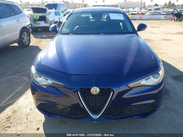 Used 2018 Alfa Romeo Giulia RWD image 6
