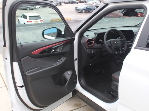 New 2026 Chevrolet TrailBlazer RS AWD/4WD image 8